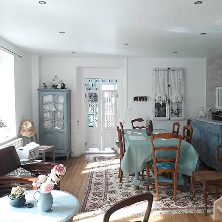 La Maison Des Mirabelles Hébergement de vacances *